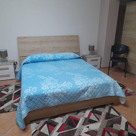 Casa Vacanze A 2 Minuti Dal Mare อาโวลา ภายนอก รูปภาพ