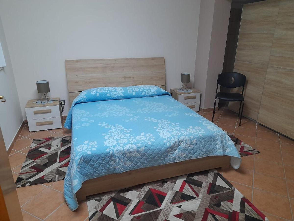 Casa Vacanze A 2 Minuti Dal Mare อาโวลา ภายนอก รูปภาพ