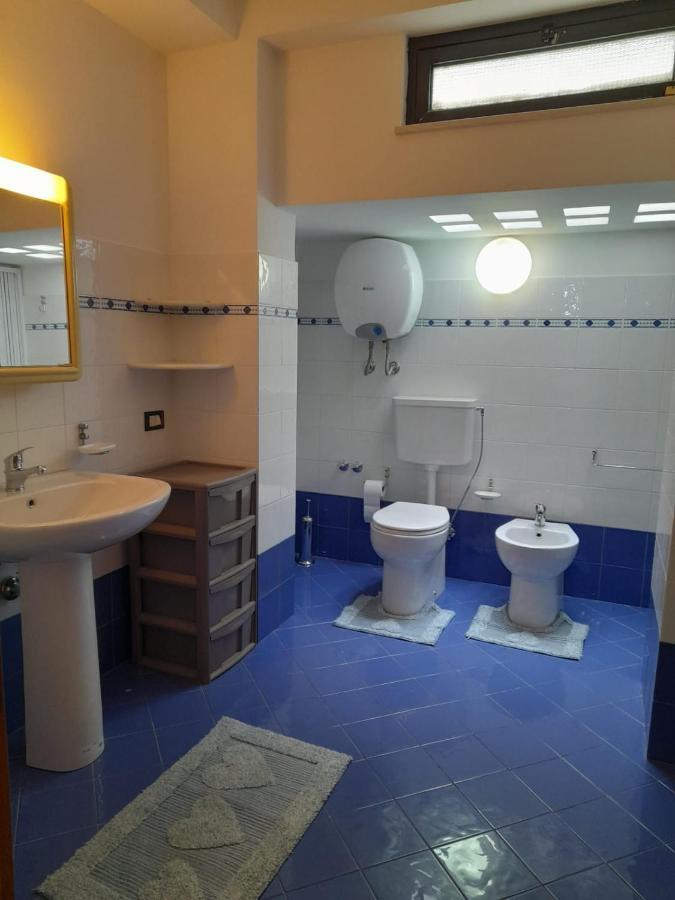 Casa Vacanze A 2 Minuti Dal Mare อาโวลา ภายนอก รูปภาพ