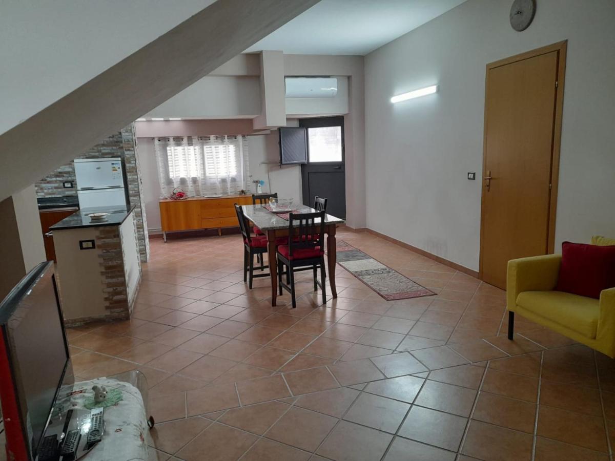 Casa Vacanze A 2 Minuti Dal Mare อาโวลา ภายนอก รูปภาพ